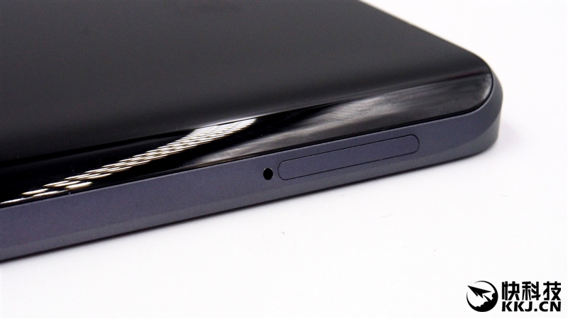 1999买骁龙820 小米5真机拆解 值！