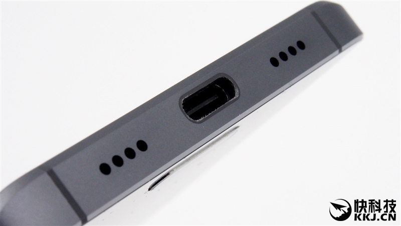 1999买骁龙820 小米5真机拆解 值！