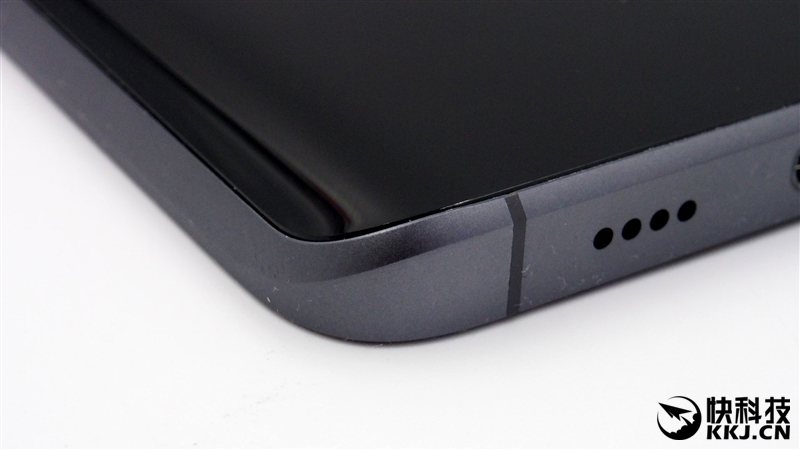 1999买骁龙820 小米5真机拆解 值！