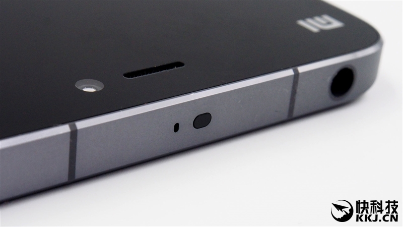 1999买骁龙820 小米5真机拆解 值！