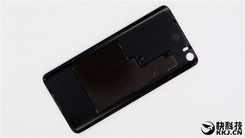 1999买骁龙820 小米5真机拆解 值！