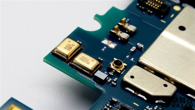 1999买骁龙820 小米5真机拆解 值！