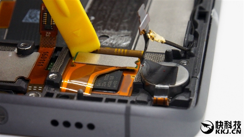 1999买骁龙820 小米5真机拆解 值！