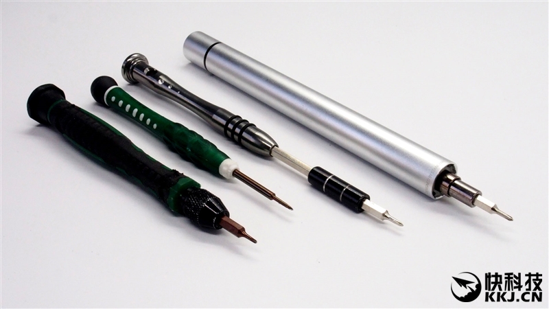 1999买骁龙820 小米5真机拆解 值！