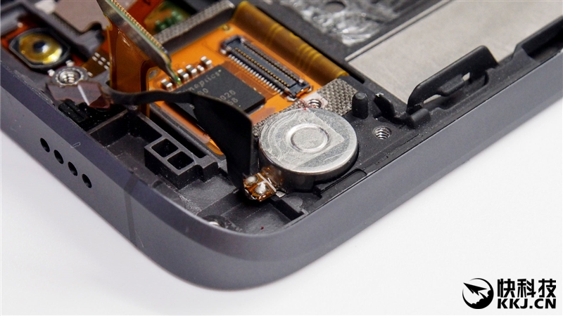 1999买骁龙820 小米5真机拆解 值！