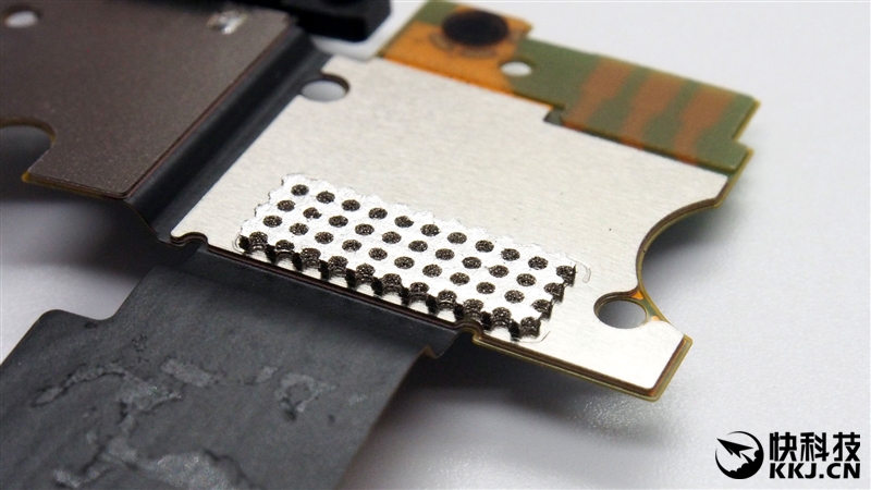 1999买骁龙820 小米5真机拆解 值！