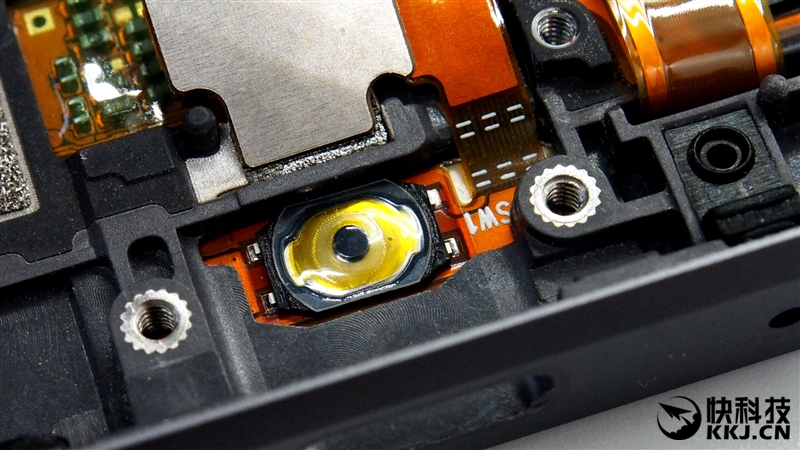 1999买骁龙820 小米5真机拆解 值！