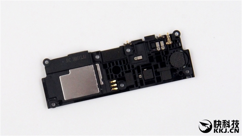 1999买骁龙820 小米5真机拆解 值！