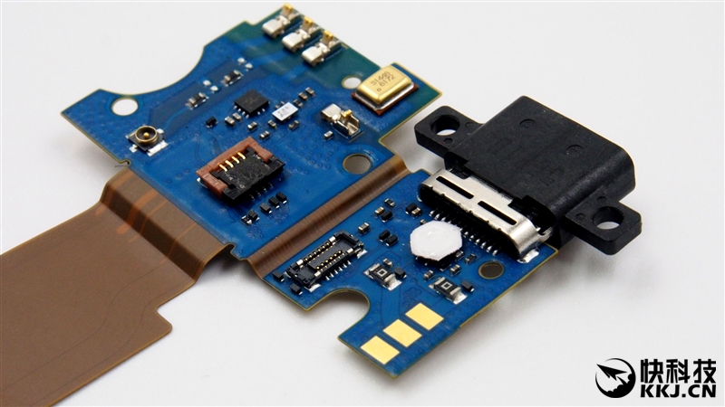 1999买骁龙820 小米5真机拆解 值！