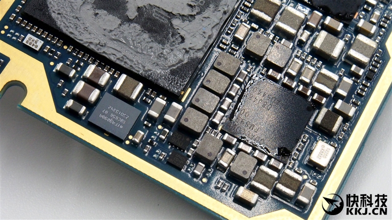 1999买骁龙820 小米5真机拆解 值！