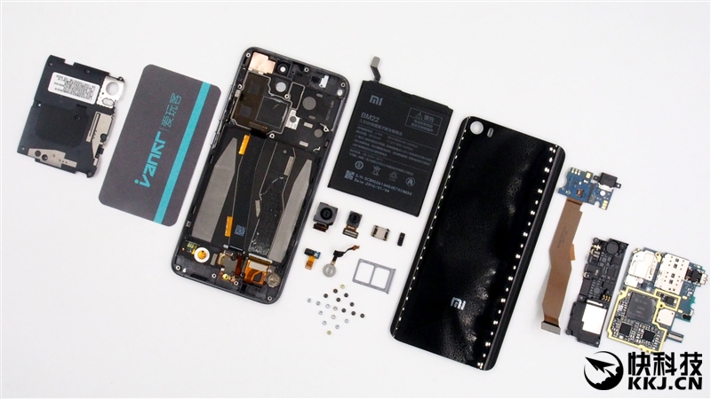 1999买骁龙820 小米5真机拆解 值！