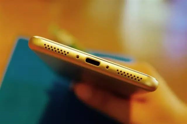 格力手机2代图赏：3300元骁龙820全能旗舰