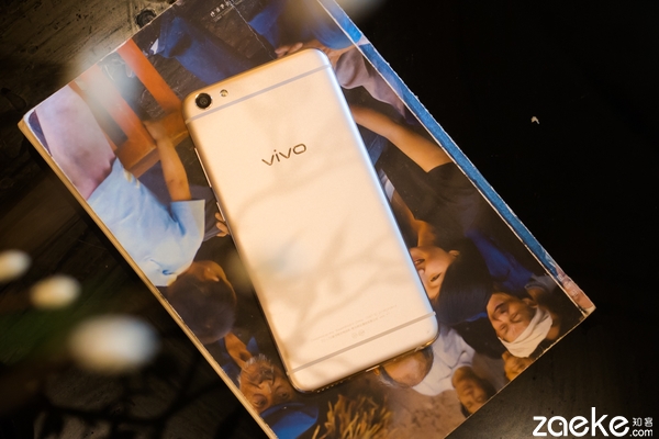 2498元 vivo X7真机图赏！颜值赞