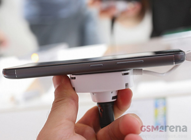 4000mAh续航更优 联想K6 Power上手玩 