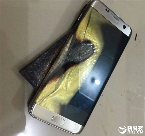 海外网友曝三星S7 edge充电爆炸：所用原装配件