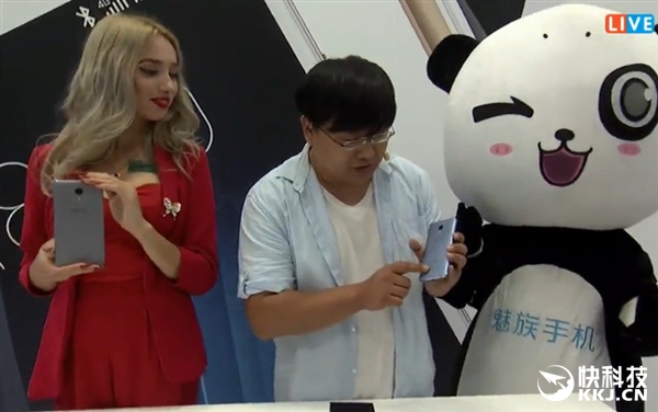 够大！魅蓝Max现场开箱图赏：爆乳美女抢镜