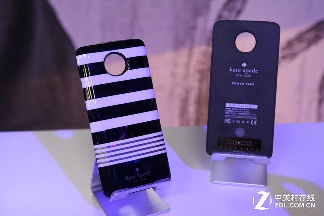 模块化的5.2毫米刀锋 新旗舰Moto Z上手 