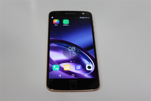 联想重回巅峰之作！Moto ZZ Play现场图：定义模块化手机