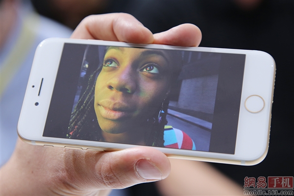 对比6S！iPhone 7土豪金高清图赏