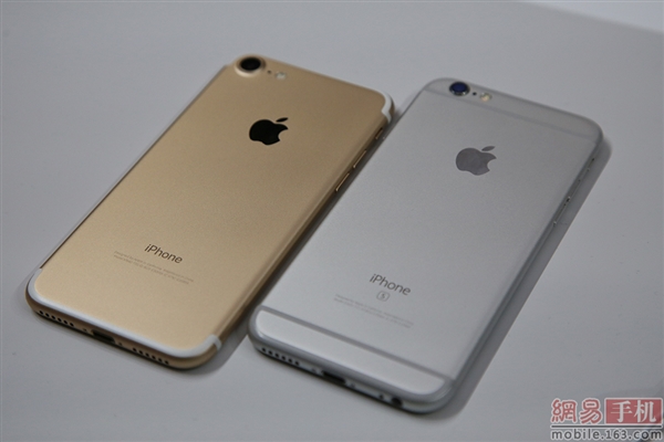 对比6S！iPhone 7土豪金高清图赏