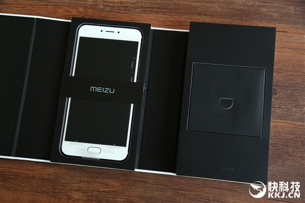 玫瑰金版魅族MX6图赏：有一丝淡雅