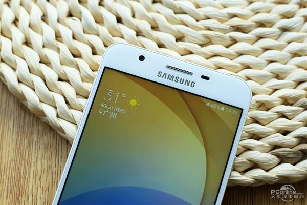 三星Galaxy On7 (2016)图赏：金属机身、摄像头0凸