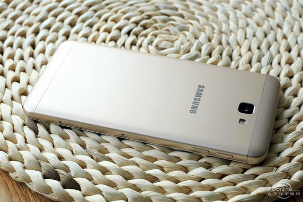 三星Galaxy On7 (2016)图赏：金属机身、摄像头0凸