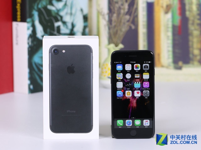 彻底崩盘！亮黑色iPhone 7大降价 史上最低 