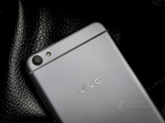 暗夜深空极致配色 8大设计独一手机推荐 