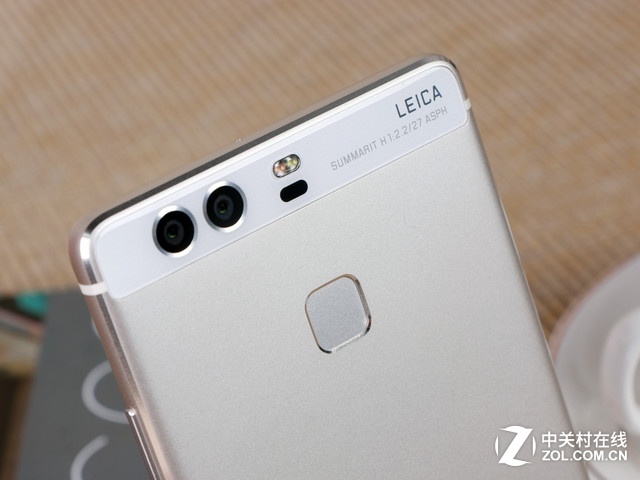 邋遢大汉变高富帅 奇人靠这个当秘籍 