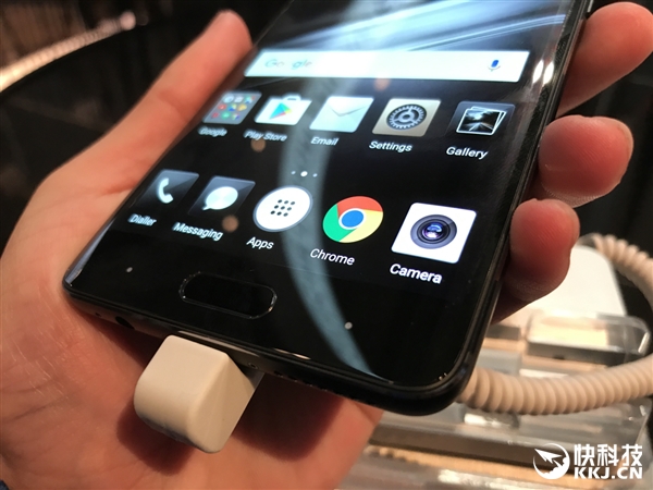 国内独家！华为Mate 9保时捷版现场图赏：2K曲屏