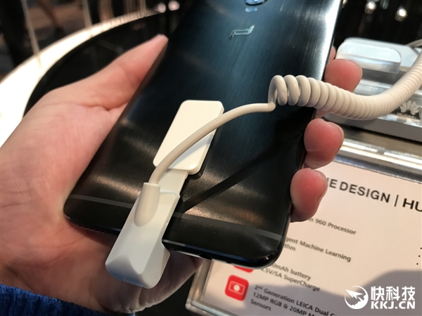 国内独家！华为Mate 9保时捷版现场图赏：2K曲屏