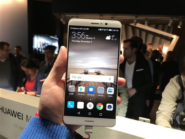 华为Mate 9陶瓷白高清图赏：清新利落