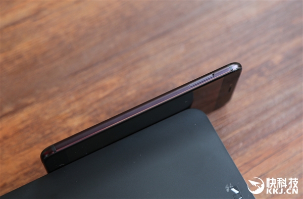 魅族PRO 6s开箱图赏：半年打磨的旗舰