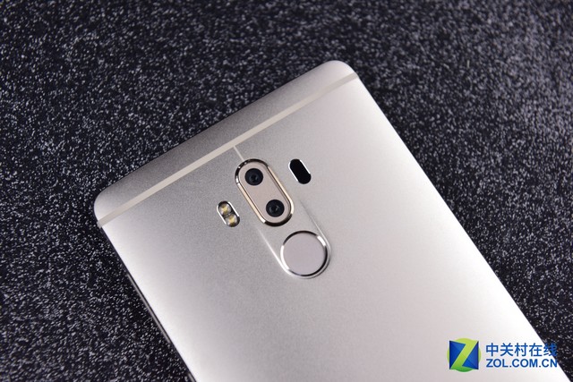 中兴天机7 MAX评测:随时看到好(3D)电影 