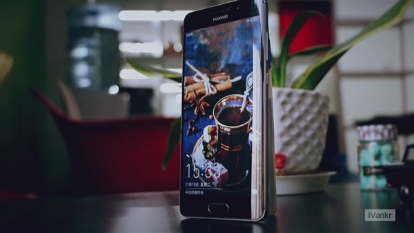 双曲面＋前置指纹！华为Mate 9 Pro开箱视频