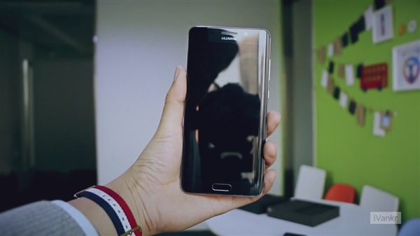 双曲面＋前置指纹！华为Mate 9 Pro开箱视频