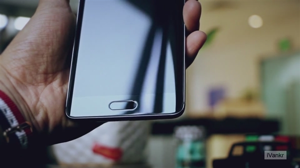 双曲面＋前置指纹！华为Mate 9 Pro开箱视频