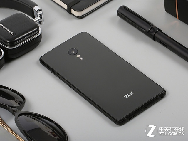 同样是黑配色 为什么这几款显得更高端 