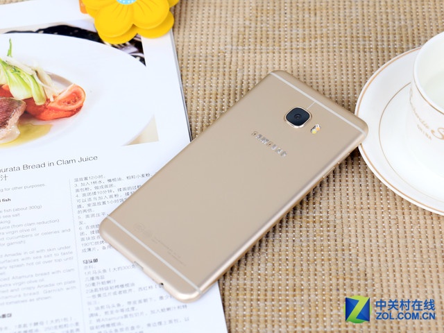 外观已跪 这8款手机撩到了用户审美G点 