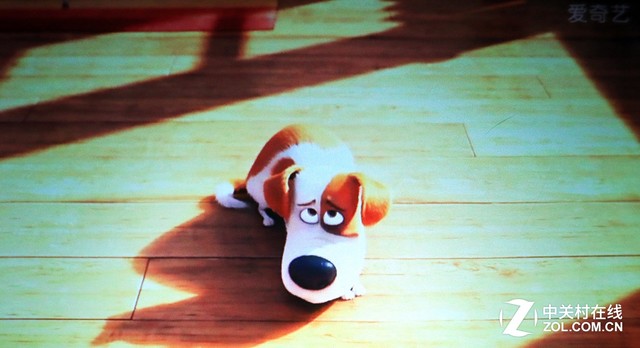 Moto Z投影模块体验：或可轻办公浅娱乐 