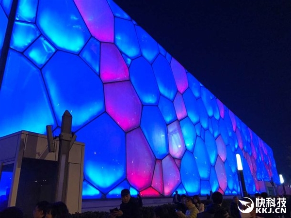 vivo实在太土豪：承包四大城市地标！