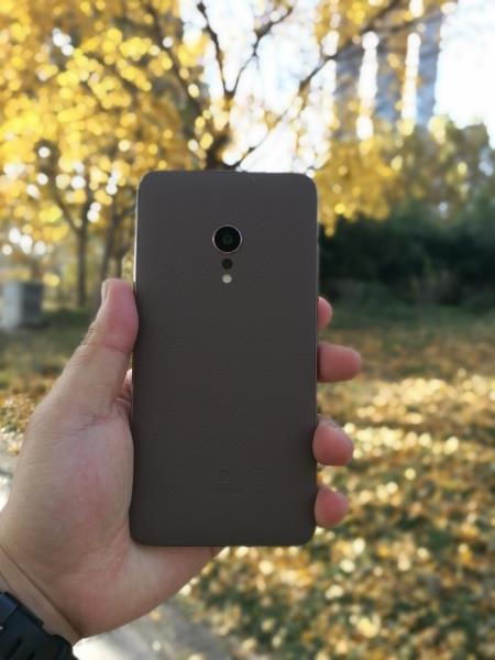 锤子M1L评测：有颜值 更有“肌肉”