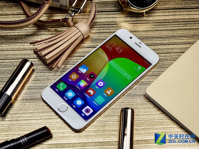 自拍旗舰也讲究颜值 朵唯L9报价2199元 