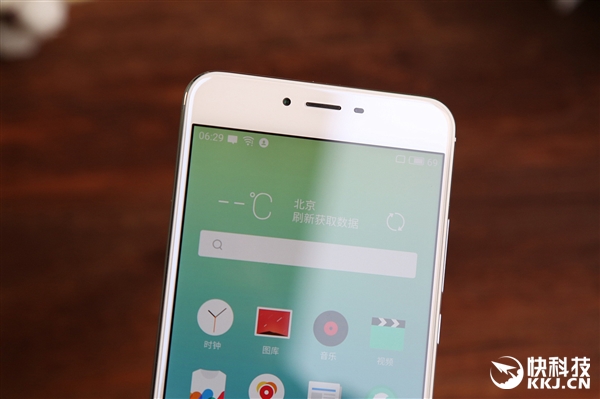 史上最好看魅蓝！魅蓝X开箱图赏