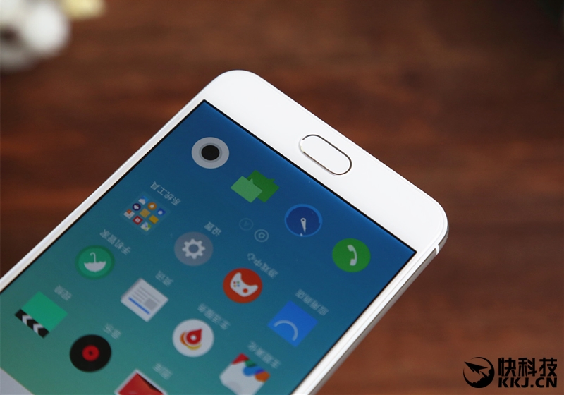 联发科Helio P20全球首发 魅蓝X手机评测