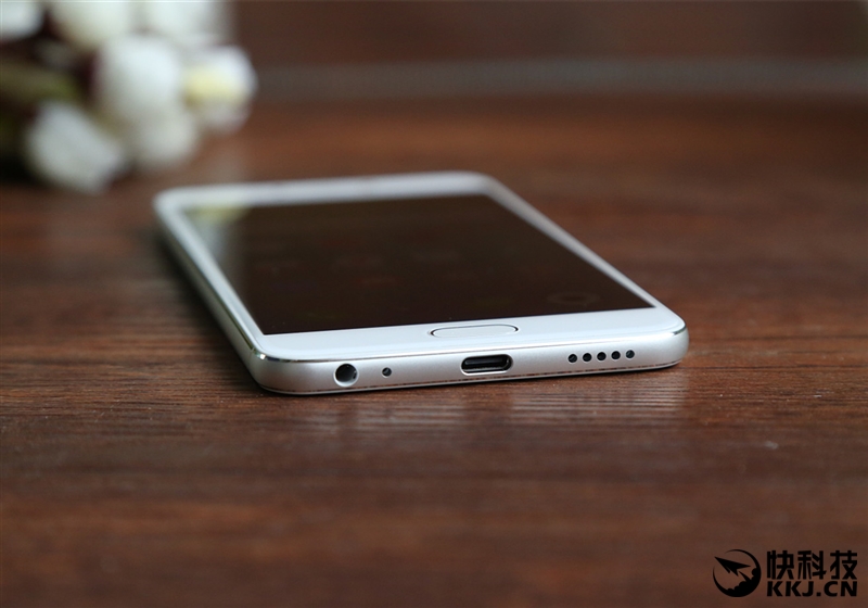 联发科Helio P20全球首发 魅蓝X手机评测