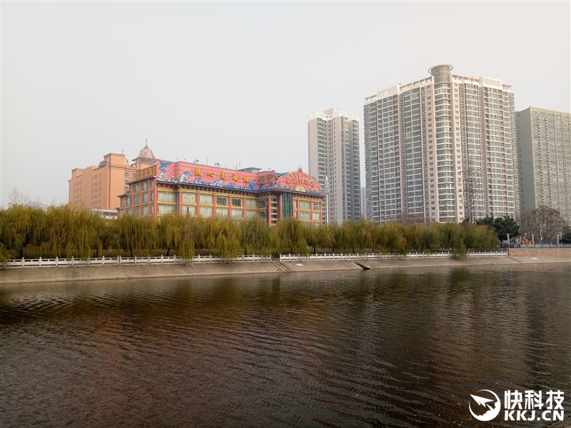 联发科Helio P20全球首发 魅蓝X手机评测