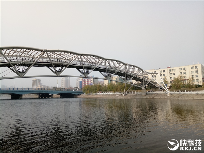 联发科Helio P20全球首发 魅蓝X手机评测