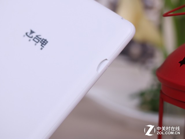 纤巧素白如薄瓷 台电X80 Plus平板评测 